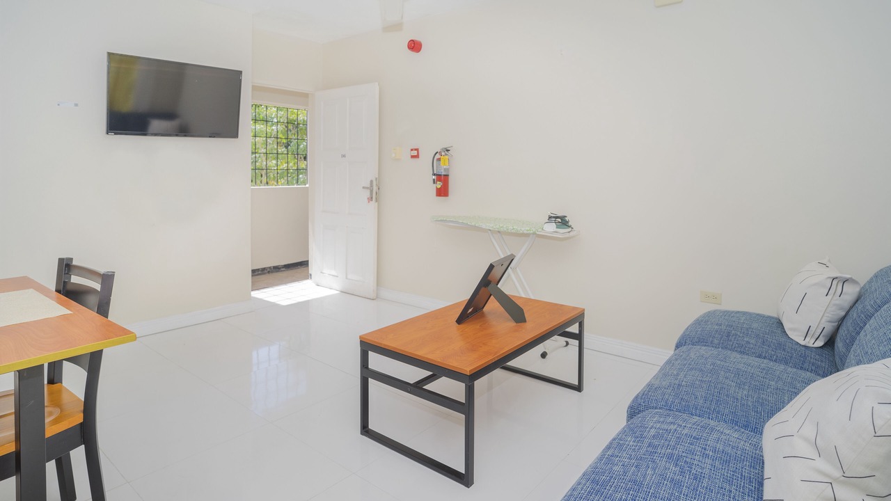 Photo of Livingroom in Gordon Town