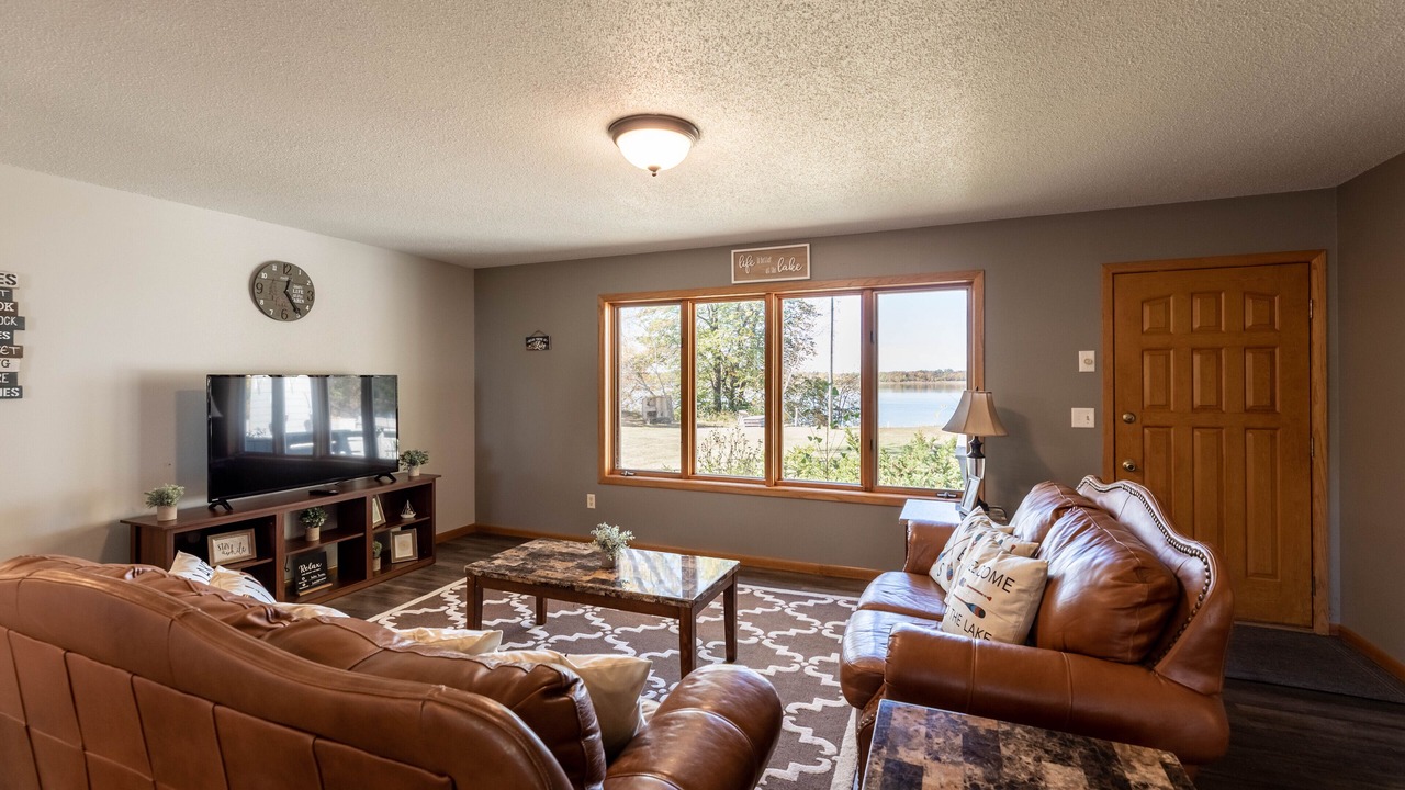 Photo of Livingroom in Battle Lake