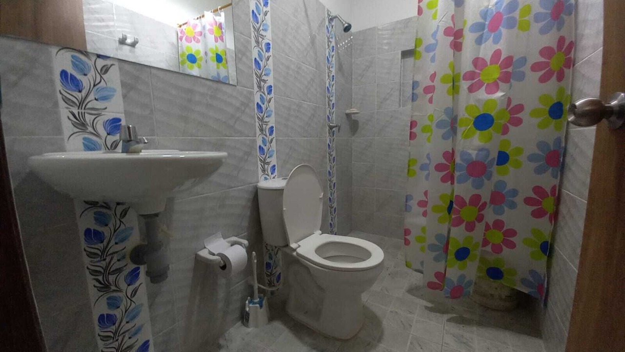 Photo of Bathroom in Coffee Triangle