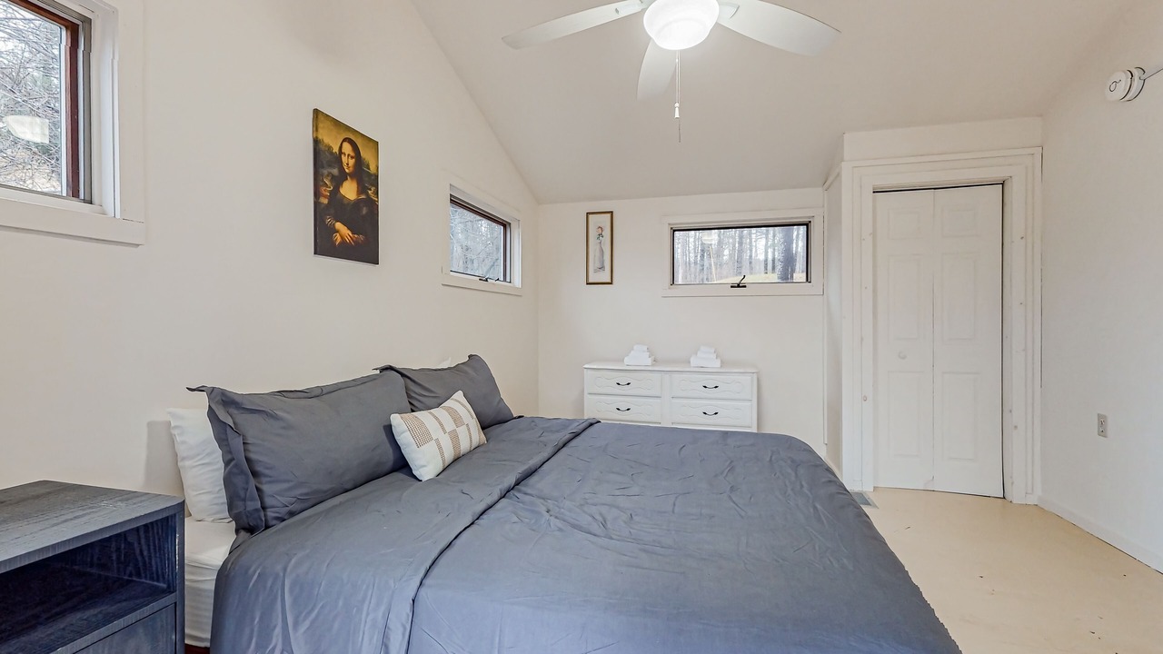 Photo of Bedroom in Castleton