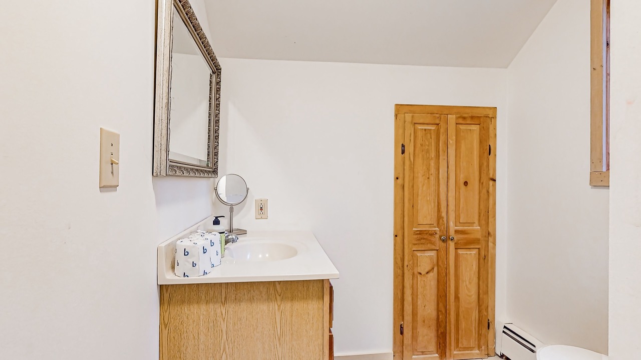 Photo of Bathroom in Castleton