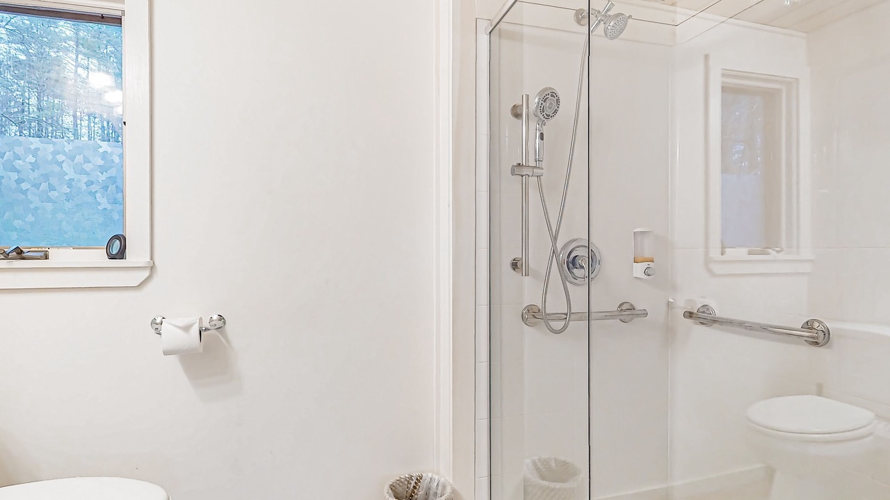 Photo of Bathroom in Castleton
