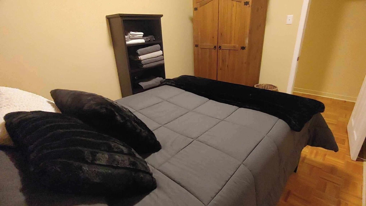 Photo of Bedroom in Pointe-aux-Trembles