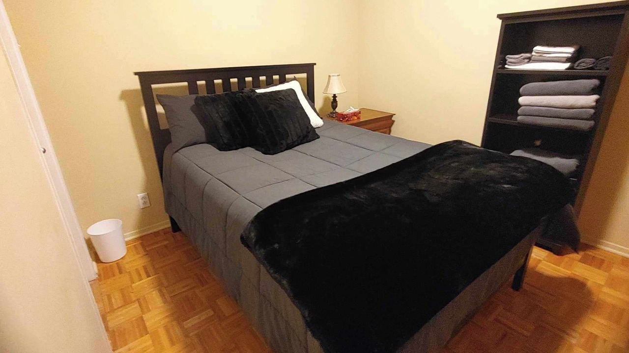 Photo of Bedroom in Pointe-aux-Trembles