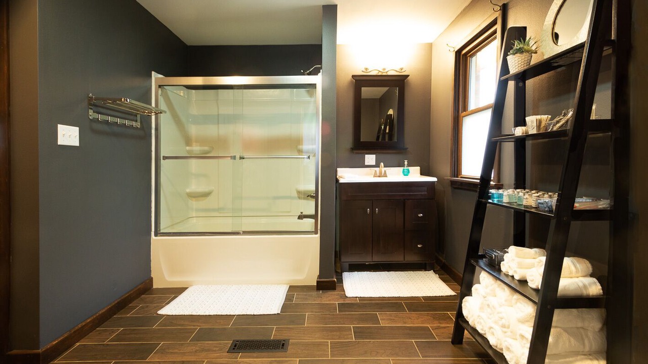 Photo of Bathroom in Dubuque
