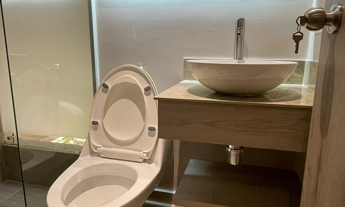 Photo of Bathroom in Manga