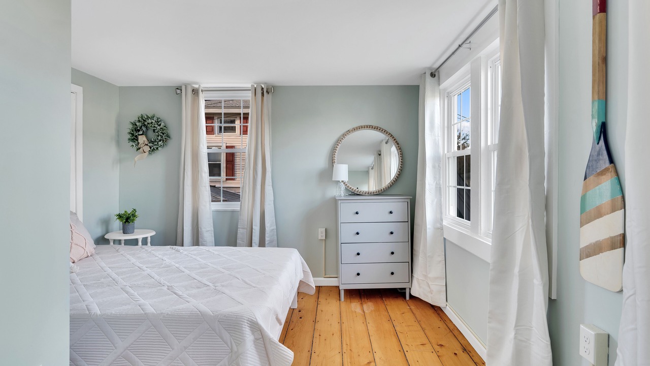 Photo of Bedroom in Westbrook Center