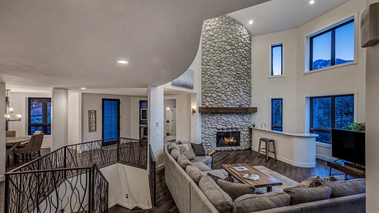 Photo of Livingroom in Basalt