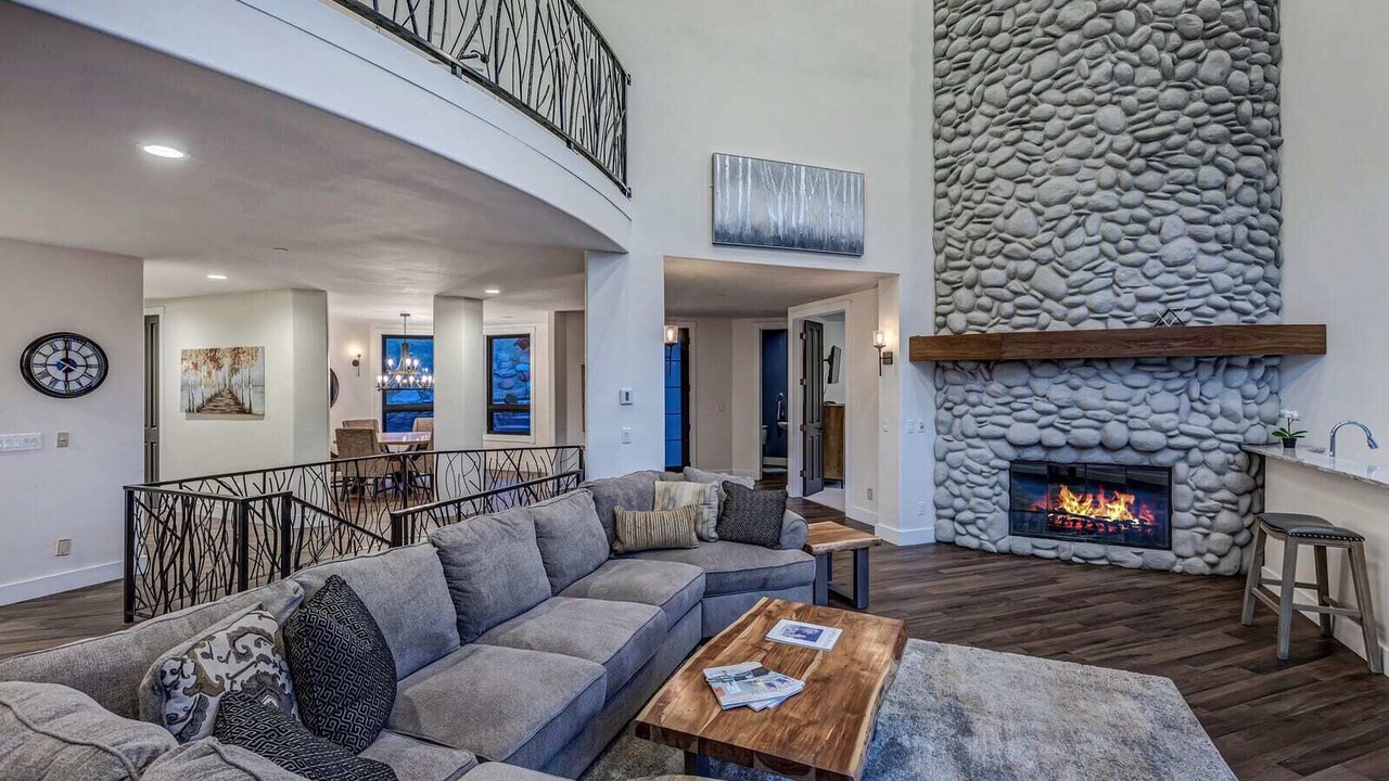 Photo of Livingroom in Basalt