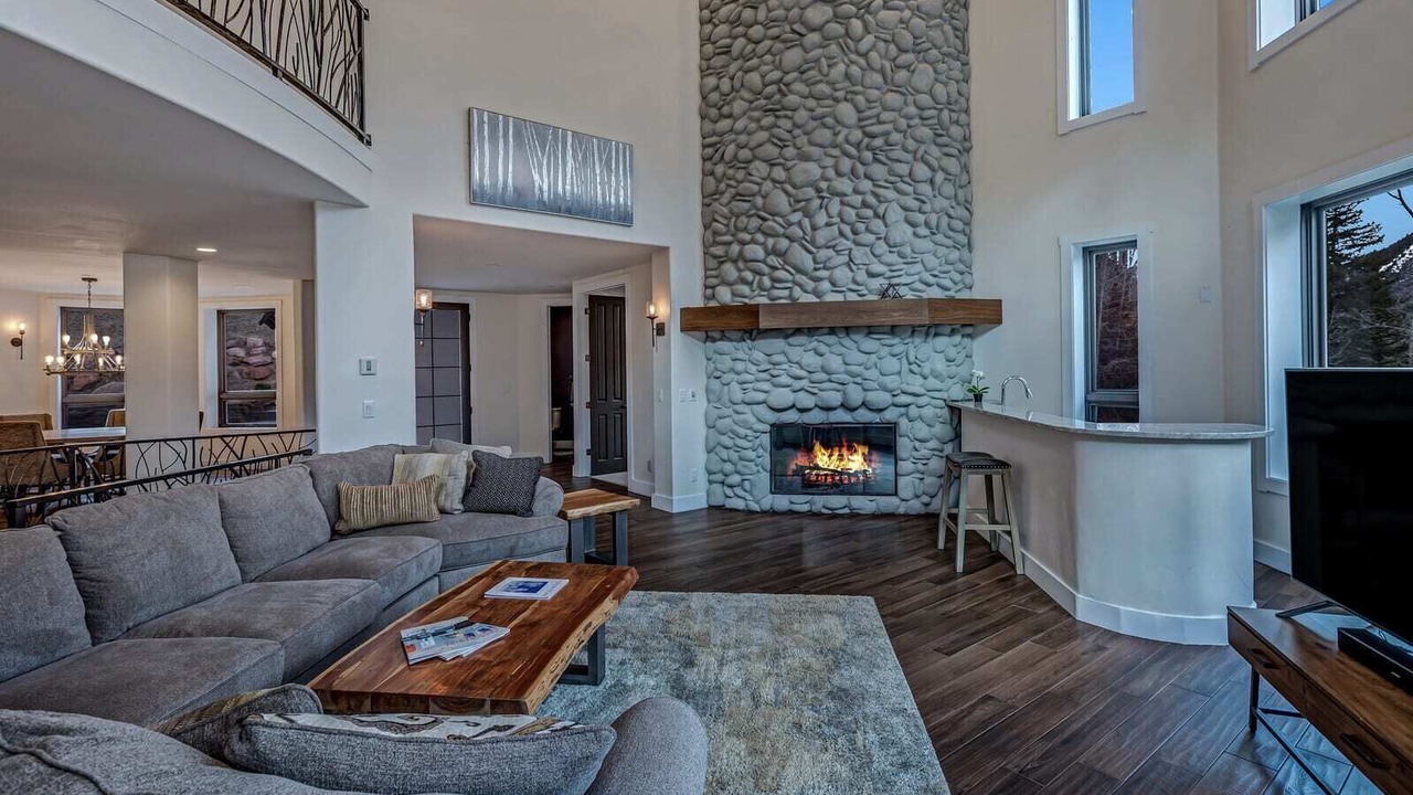 Photo of Livingroom in Basalt