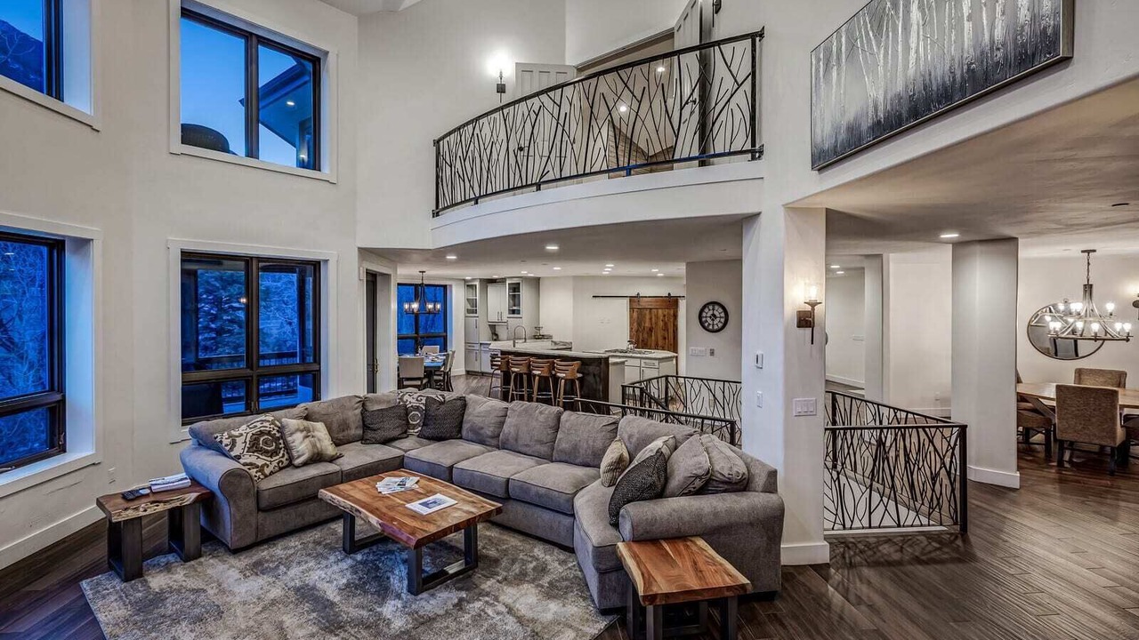 Photo of Livingroom in Basalt