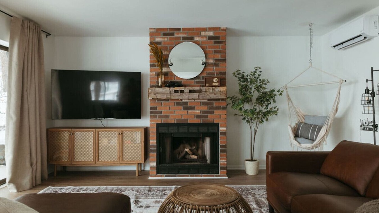 Photo of Livingroom in White Cloud