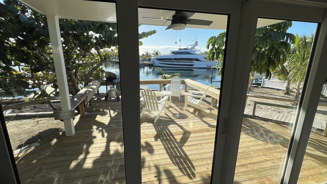 Photo of Bedroom in Treasure Cay