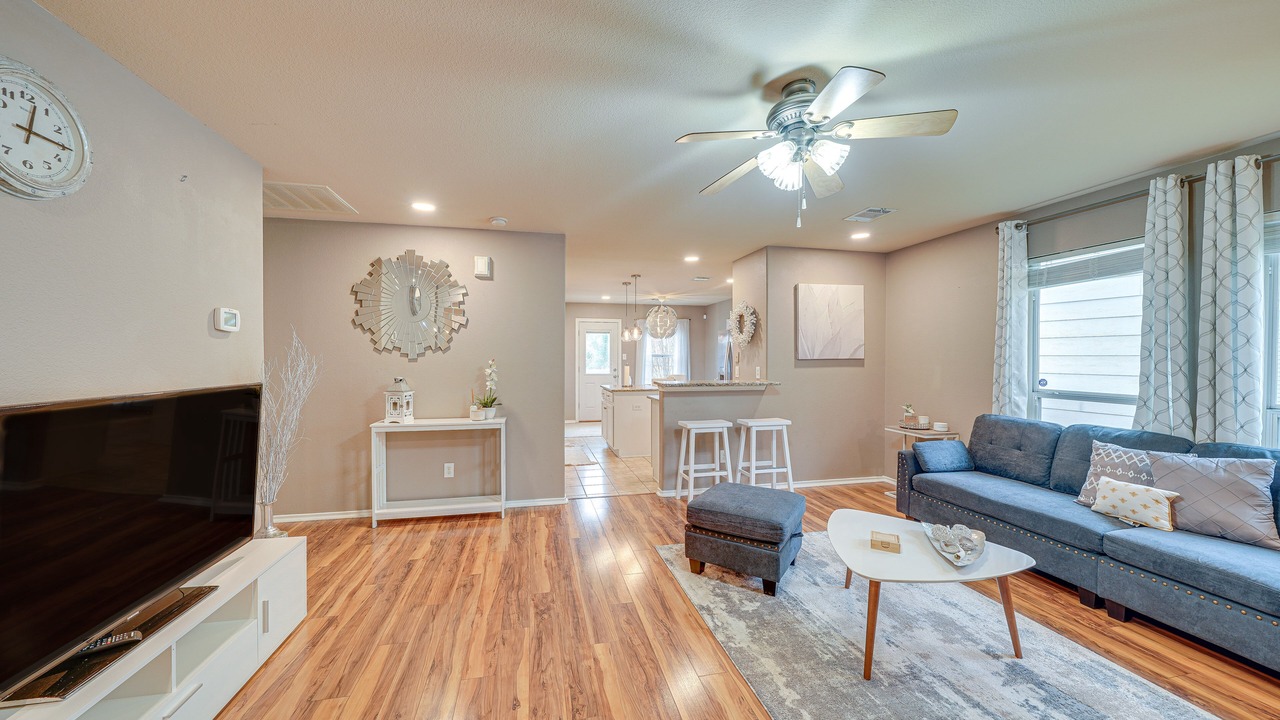 Photo of Livingroom in West San Antonio