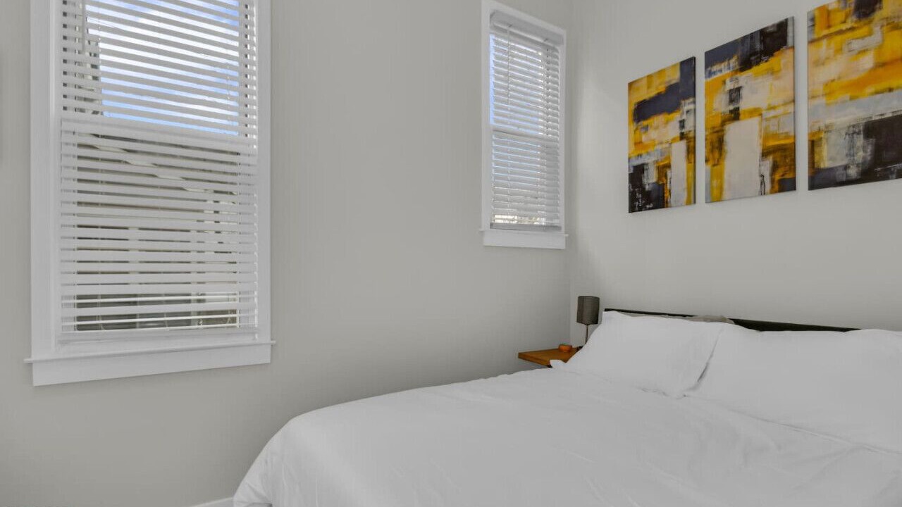 Photo of Bedroom in North Center