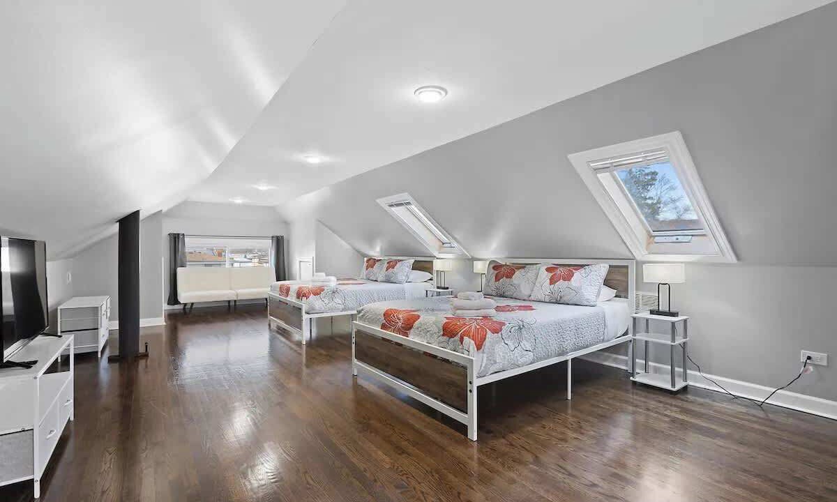 Photo of Bedroom in Morton Grove