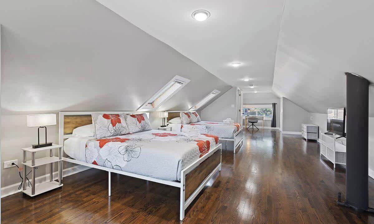 Photo of Bedroom in Morton Grove