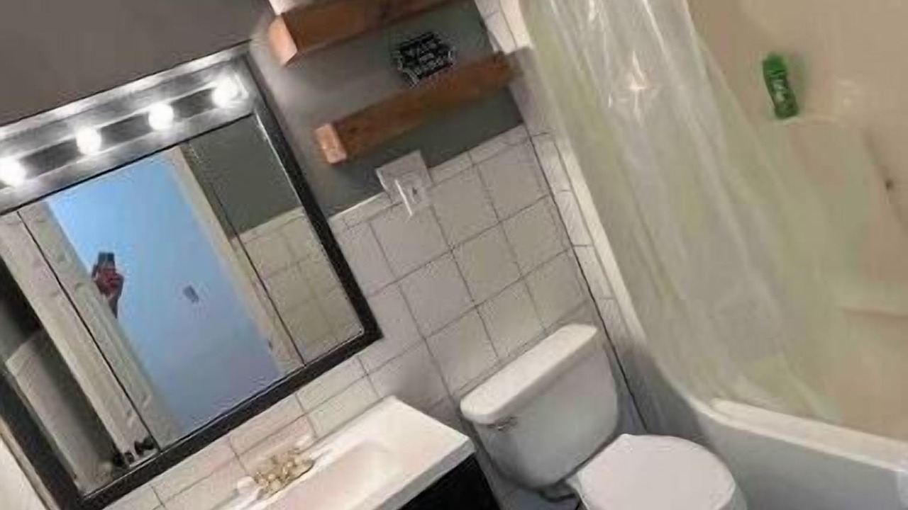 Photo of Bathroom in Swan Lake