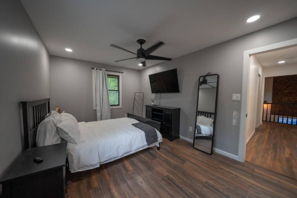 Photo of Bedroom in Swan Lake