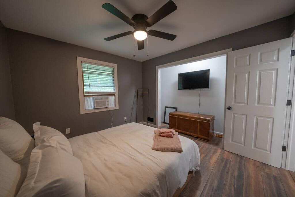 Photo of Bedroom in Swan Lake