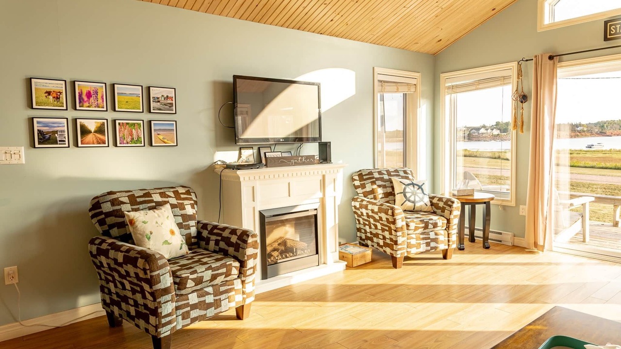 Photo of Livingroom in Bayview