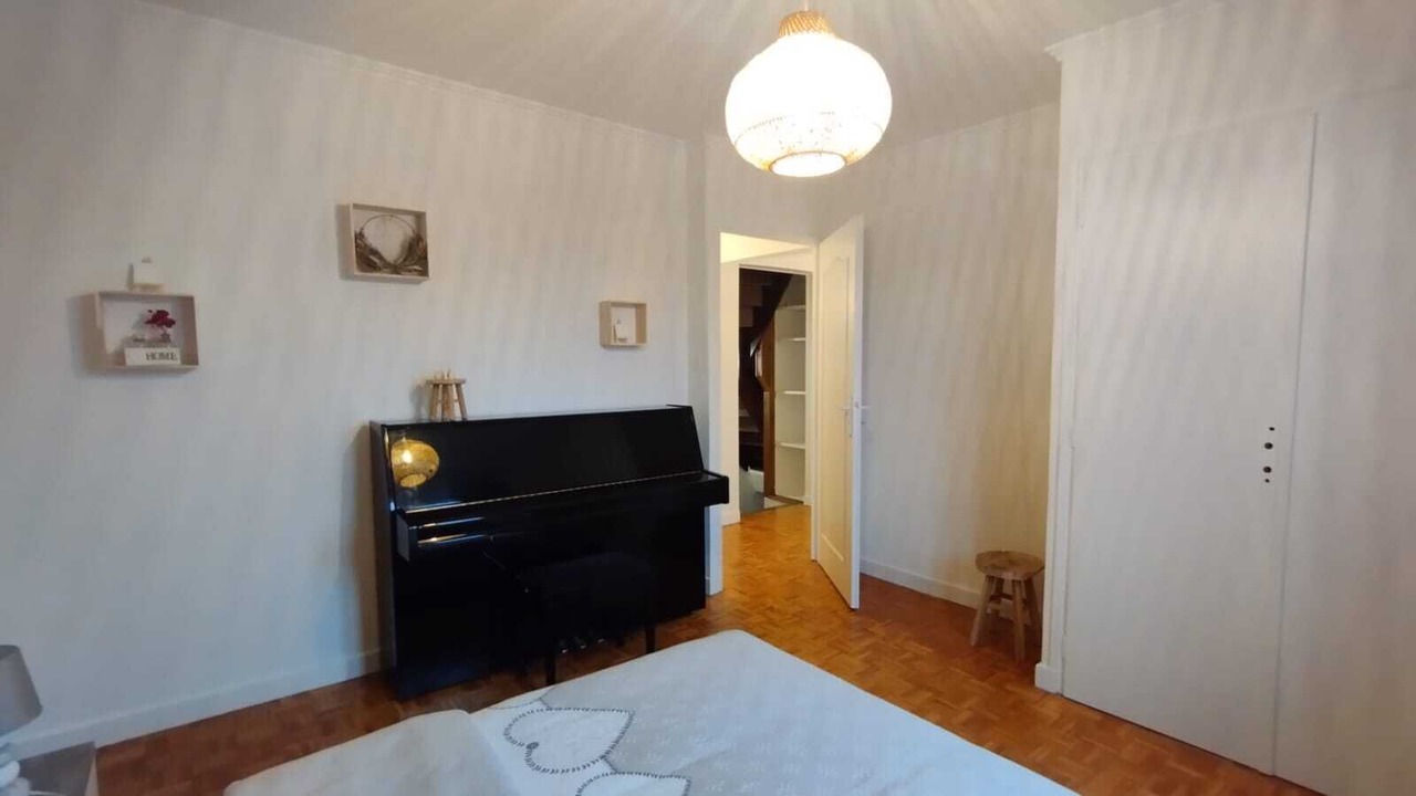 Photo of Bedroom in Irigny