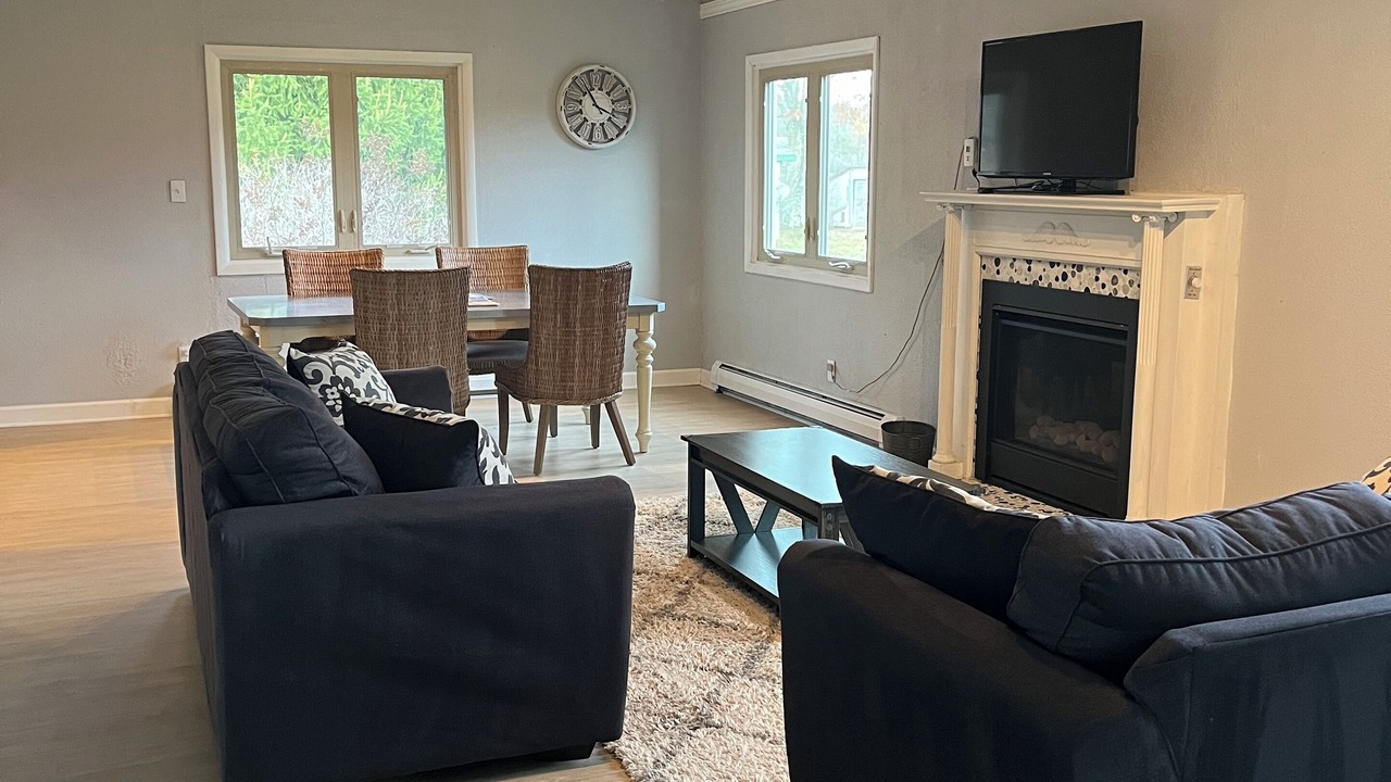 Photo of Livingroom in Dickson Township