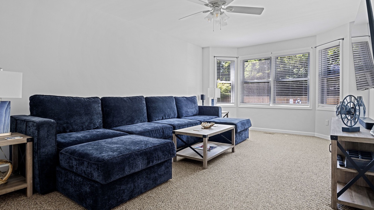 Photo of Livingroom in Hampton Bays
