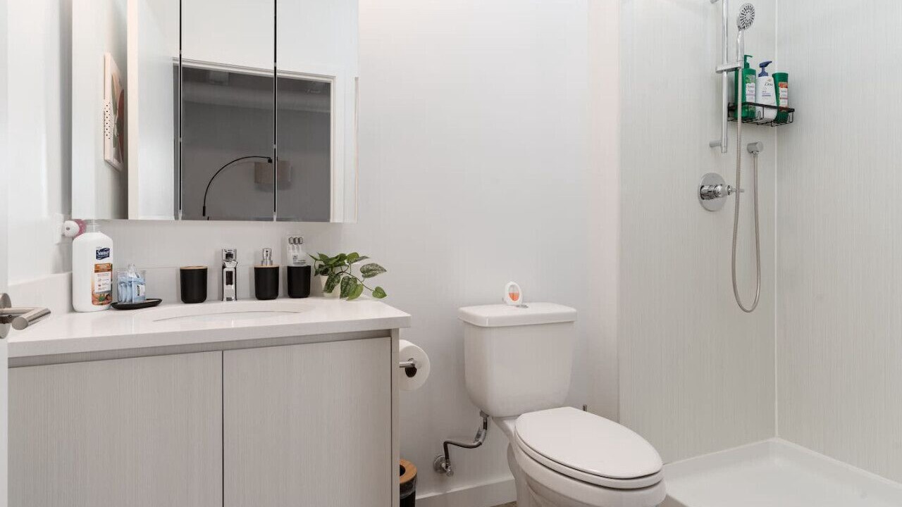 Photo of Bathroom in Uptown