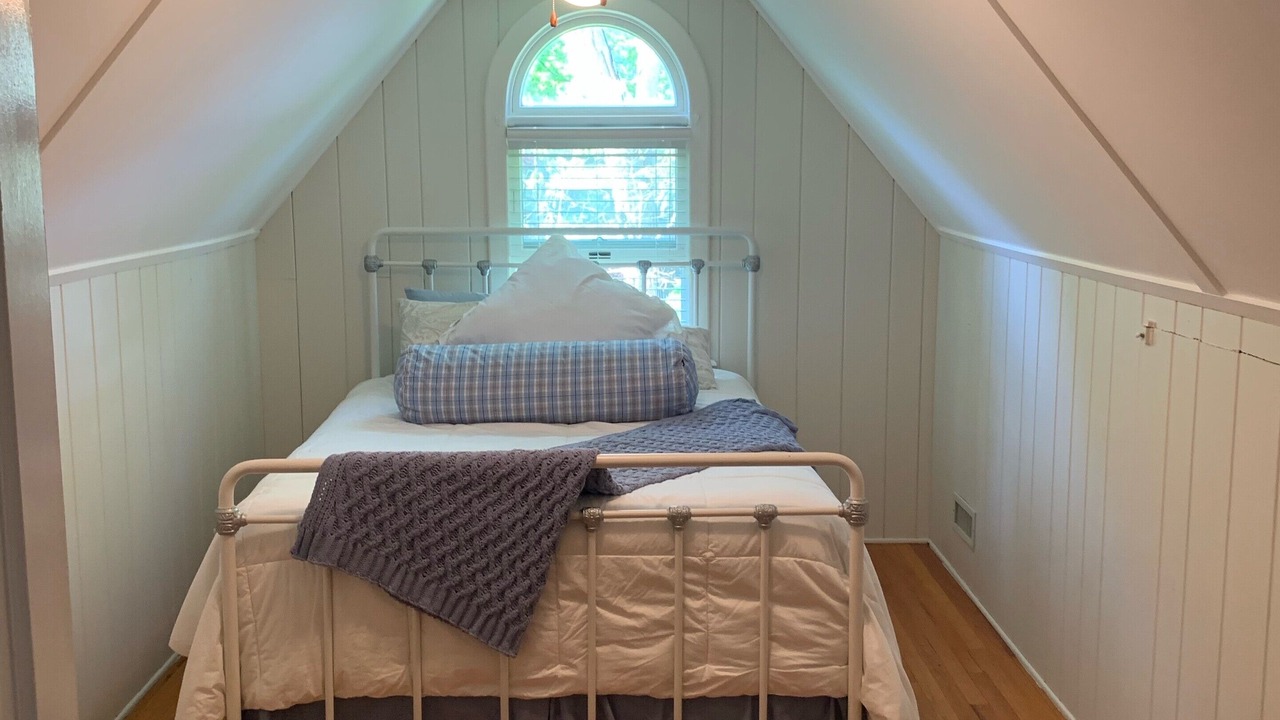Photo of Bedroom in Town of Southold Town