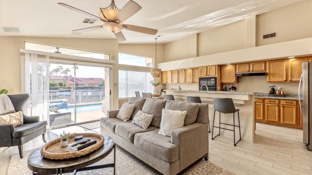 Photo of Livingroom in Arrowhead Lakes