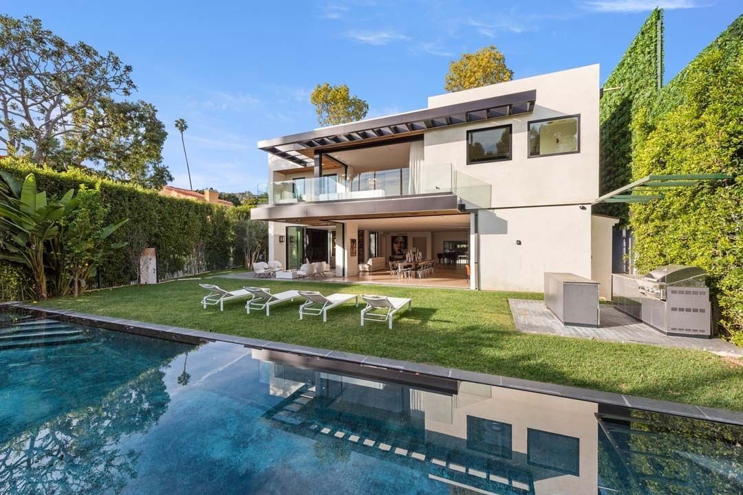 Photo of Outdoor in Trousdale Estates