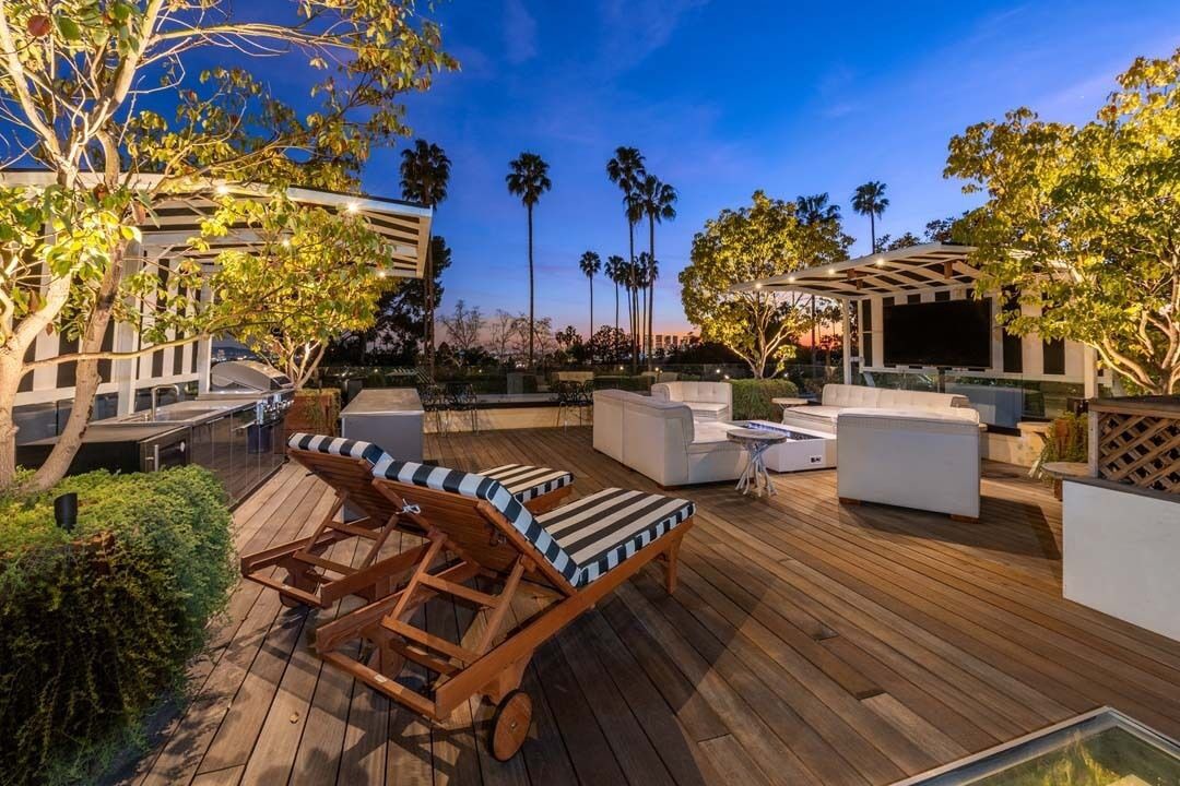 Photo of Patio Balcony in Trousdale Estates