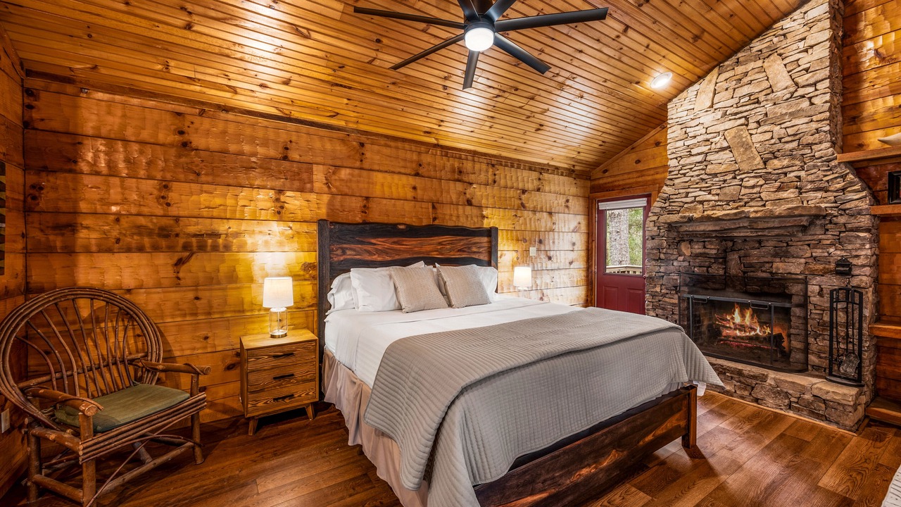 Photo of Bedroom in Townsend