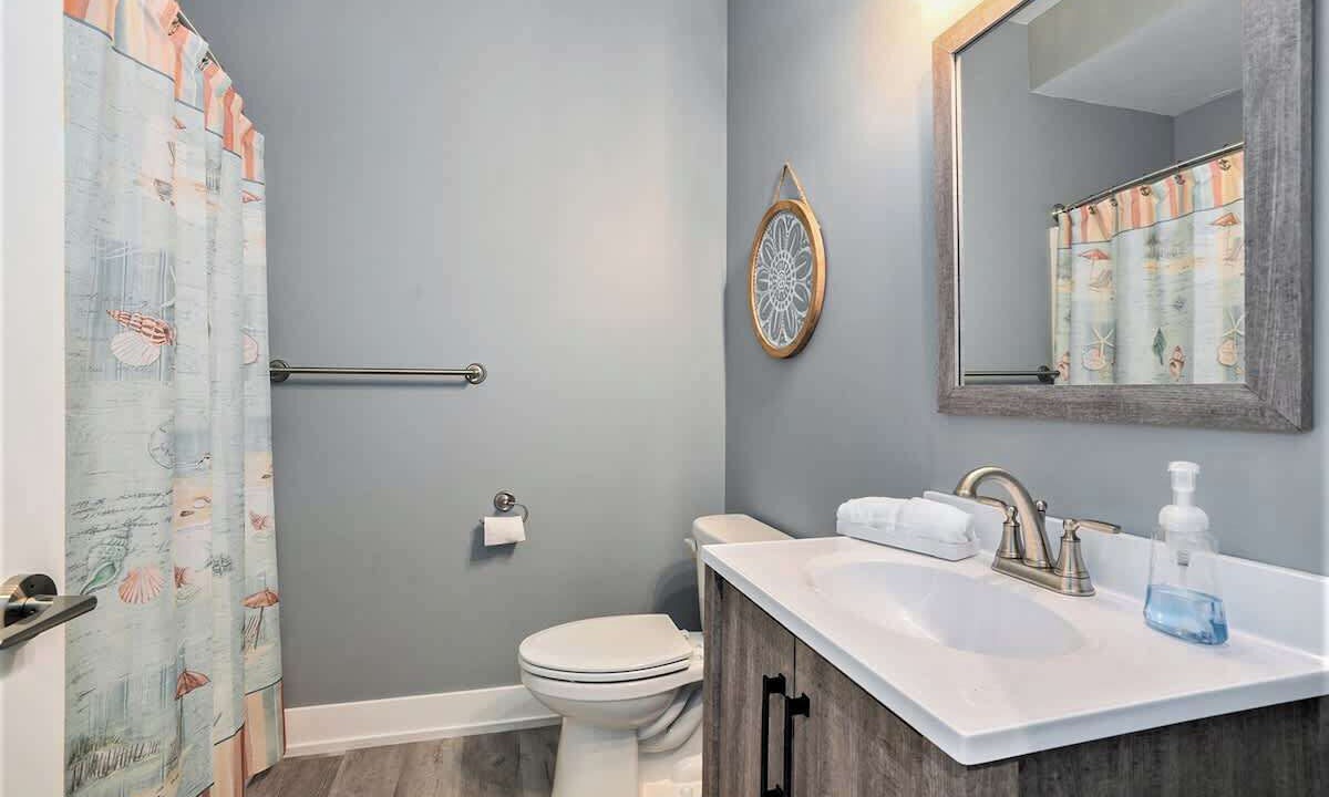 Photo of Bathroom in Smyrna
