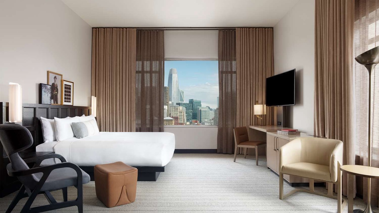 Photo of Bedroom in Theater District