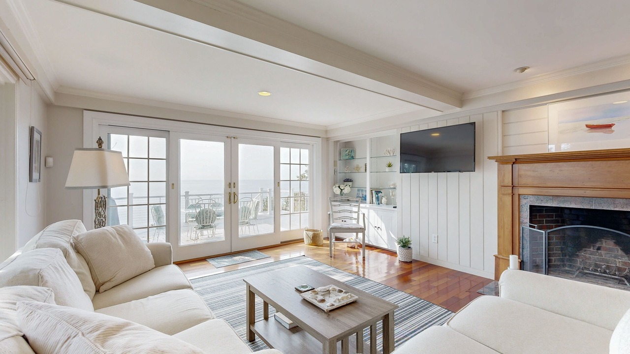 Photo of Livingroom in Gloucester