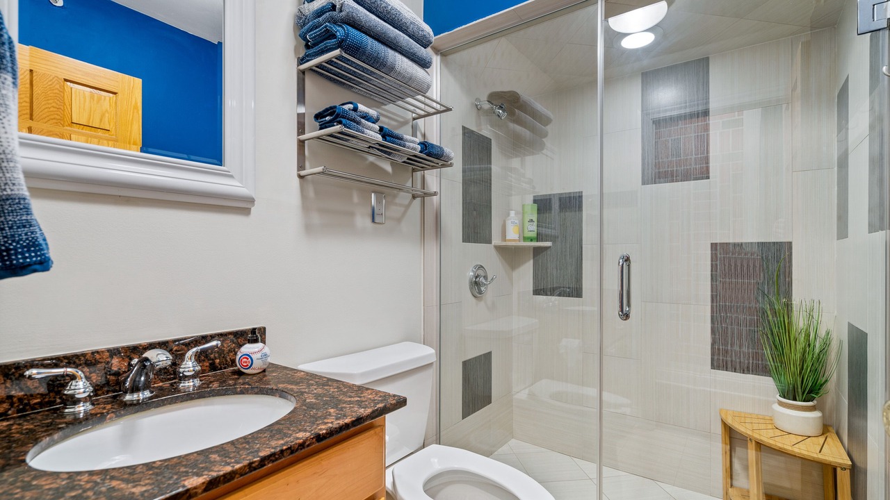 Photo of Bathroom in Wrigleyville