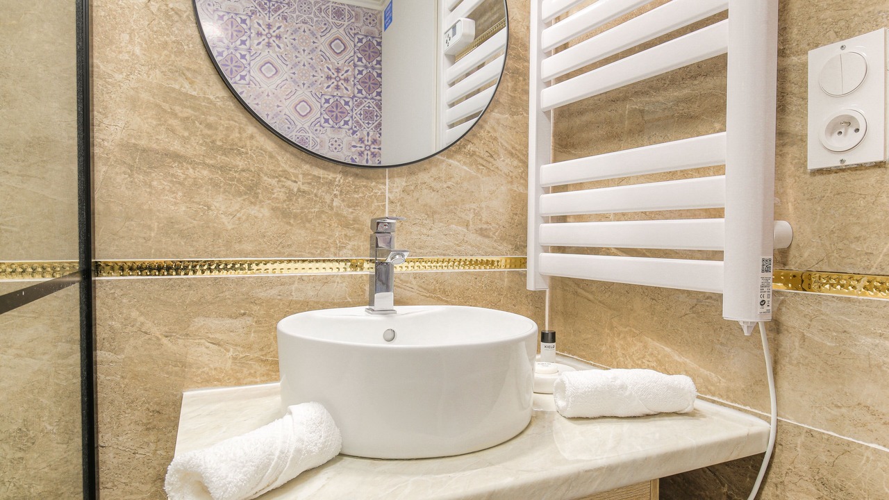 Photo of Bathroom in Neuville-sur-Saone