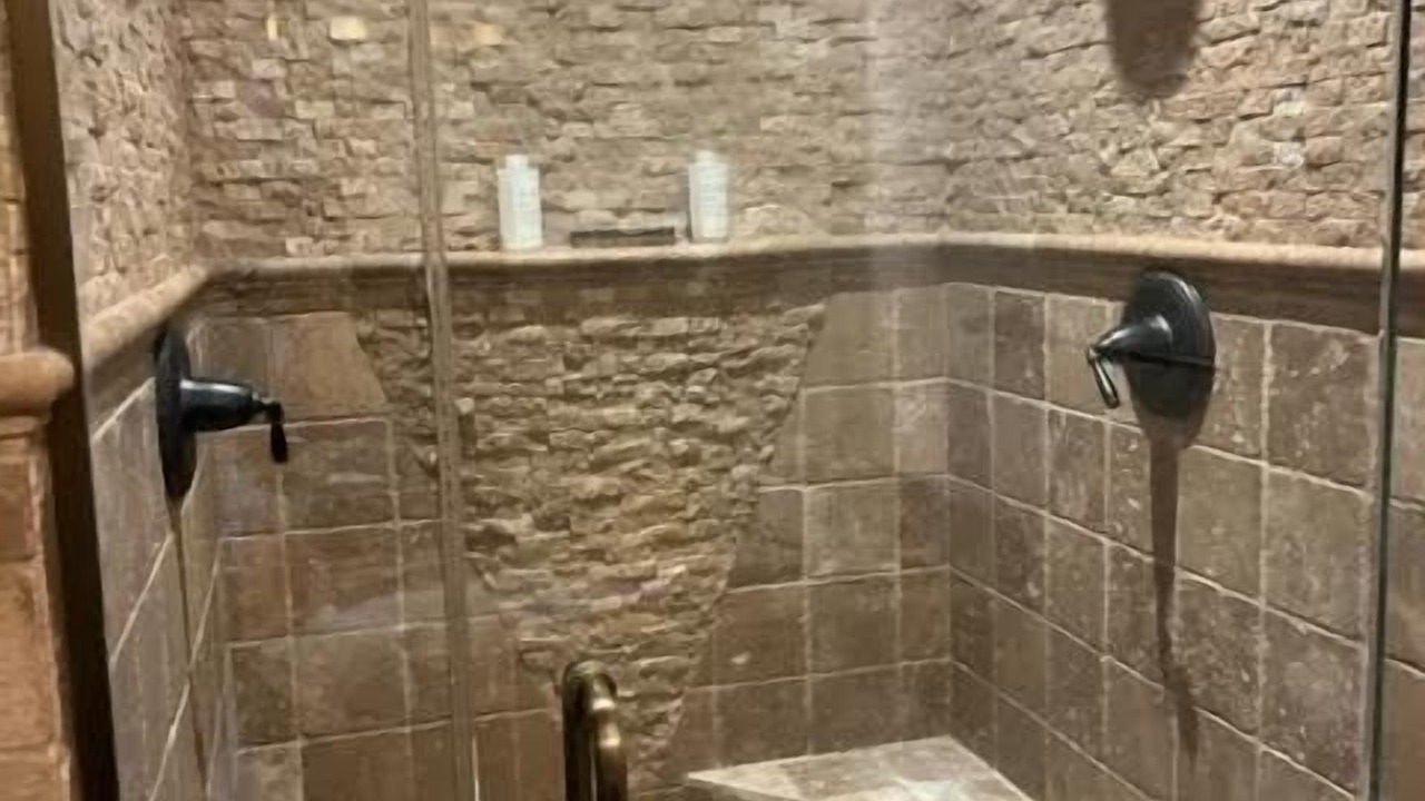 Photo of Bathroom in Jay