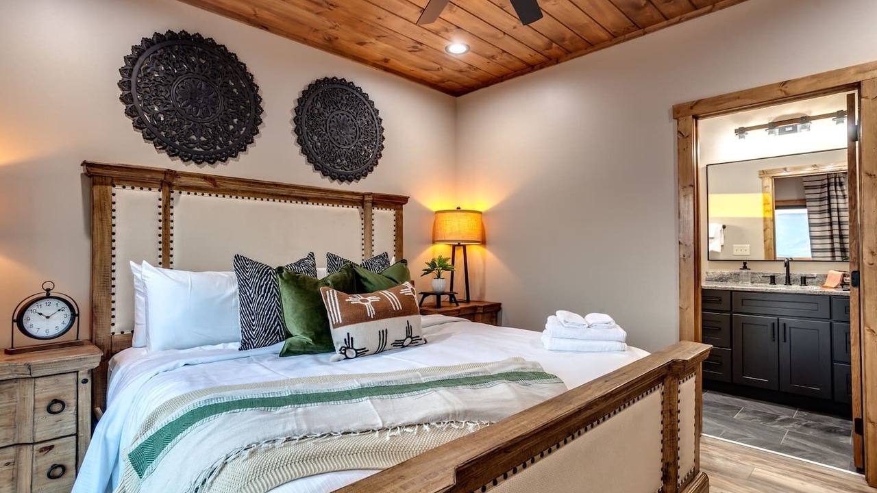 Photo of Bedroom in Chalet Village North