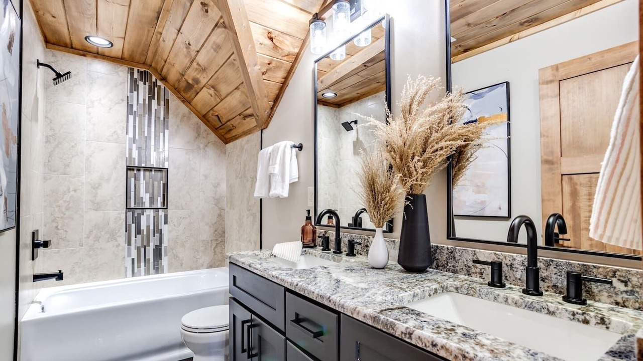 Photo of Bathroom in Chalet Village North