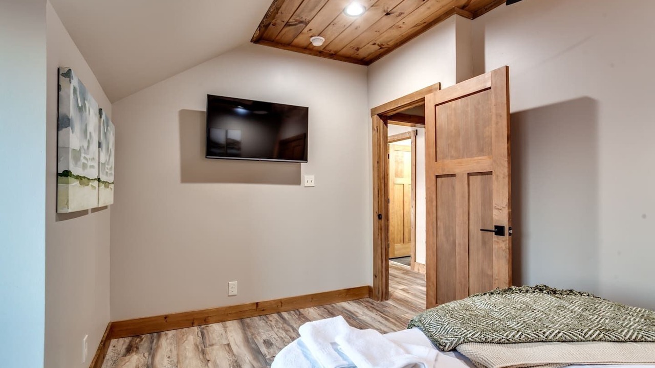 Photo of Bedroom in Chalet Village North