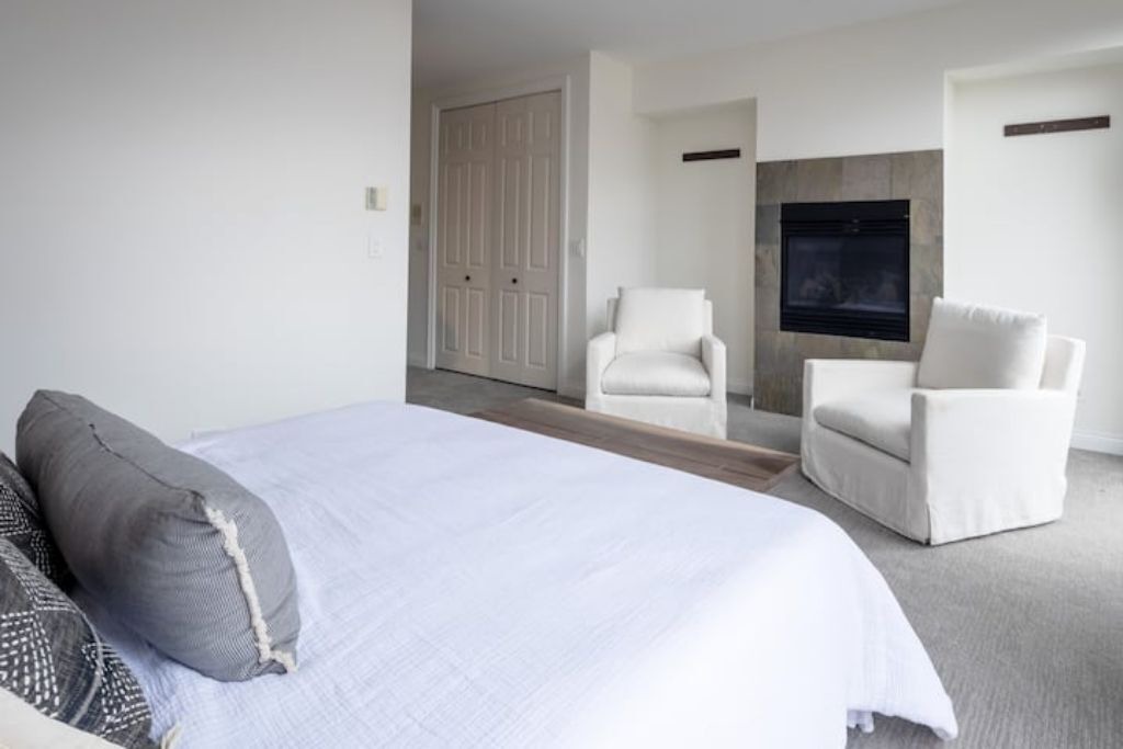 Photo of Livingroom in River West