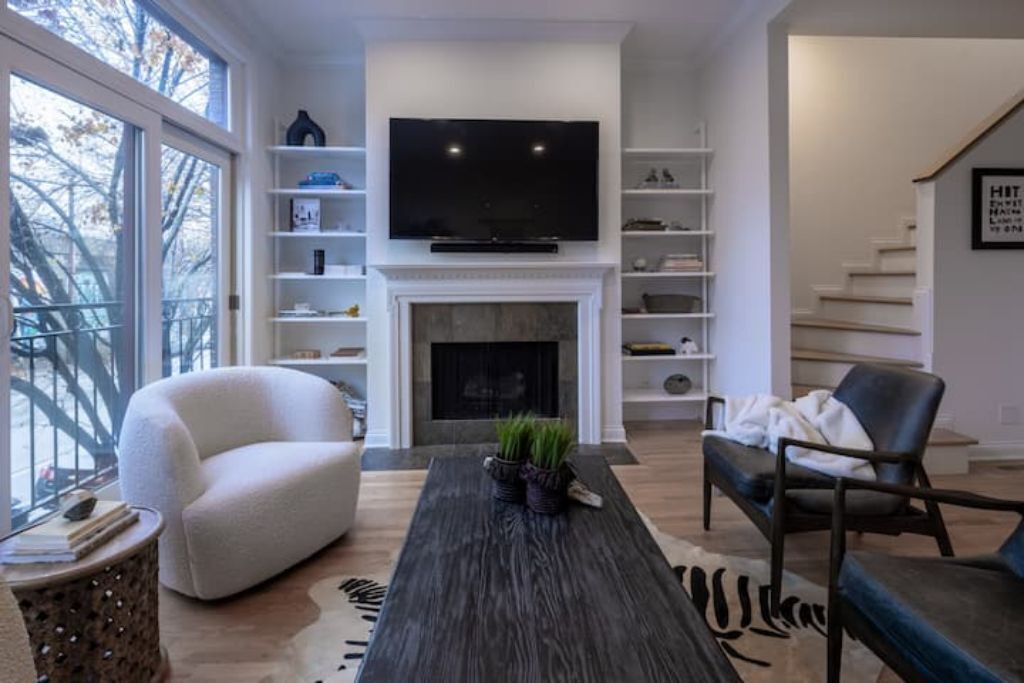 Photo of Livingroom in River West