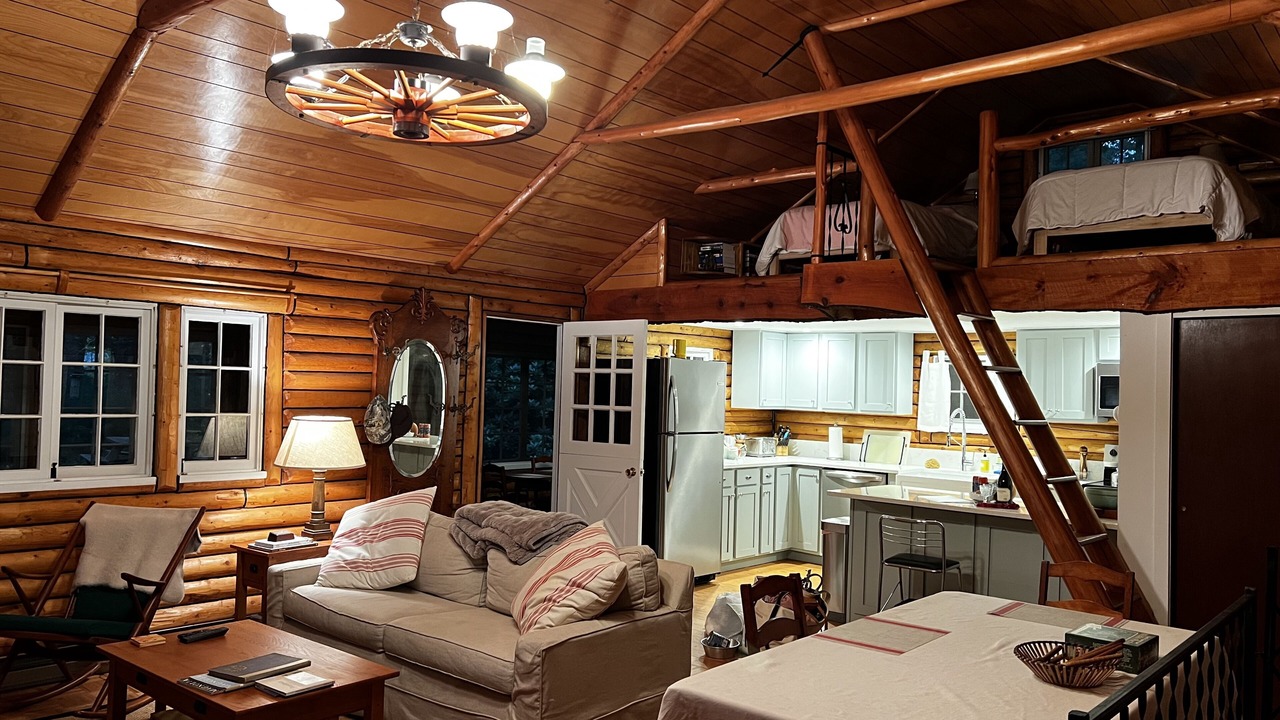 Photo of Livingroom in West Greenwich