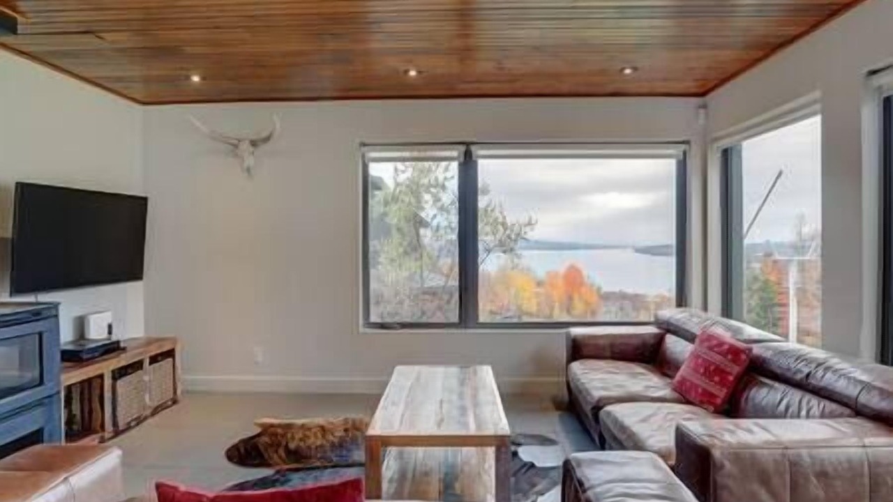 Photo of Bedroom in Owl's Head Ski Resort