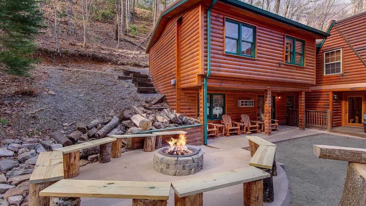 Photo of Patio Balcony in Chalet Village