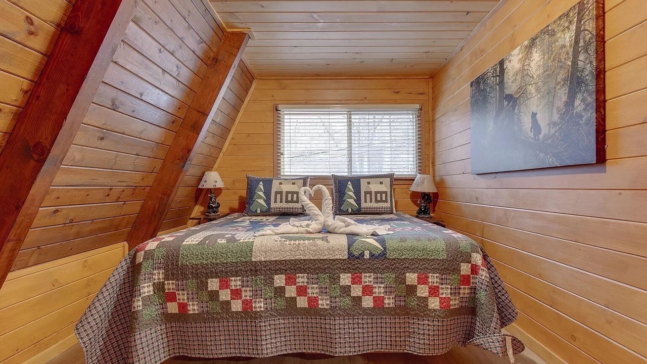 Photo of Bedroom in Chalet Village