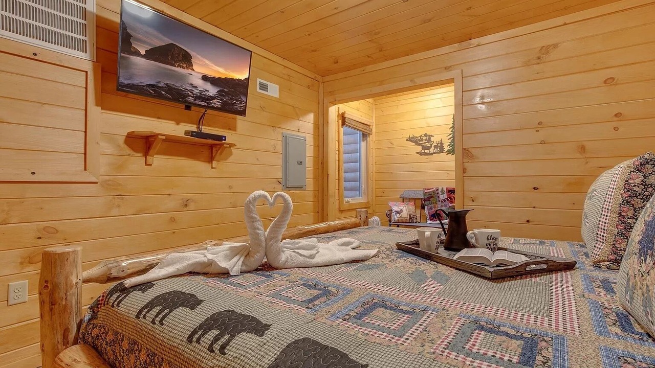 Photo of Bedroom in Chalet Village